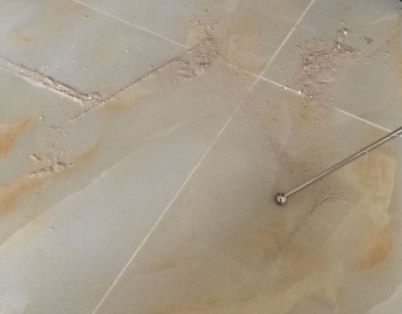 永善瓷砖空鼓维修公司分享粘合剂选择不当在瓷砖铺贴过程中可能导致以下问题